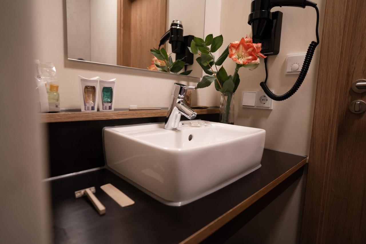 Motel Q Zimmern ob Rottweil ภายนอก รูปภาพ